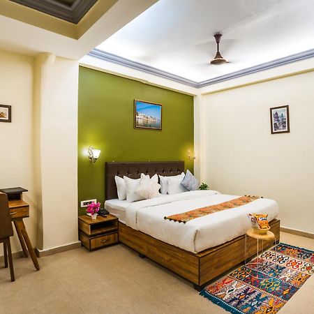 Tripli Hotels Silver Shine Varanasi Exterior foto